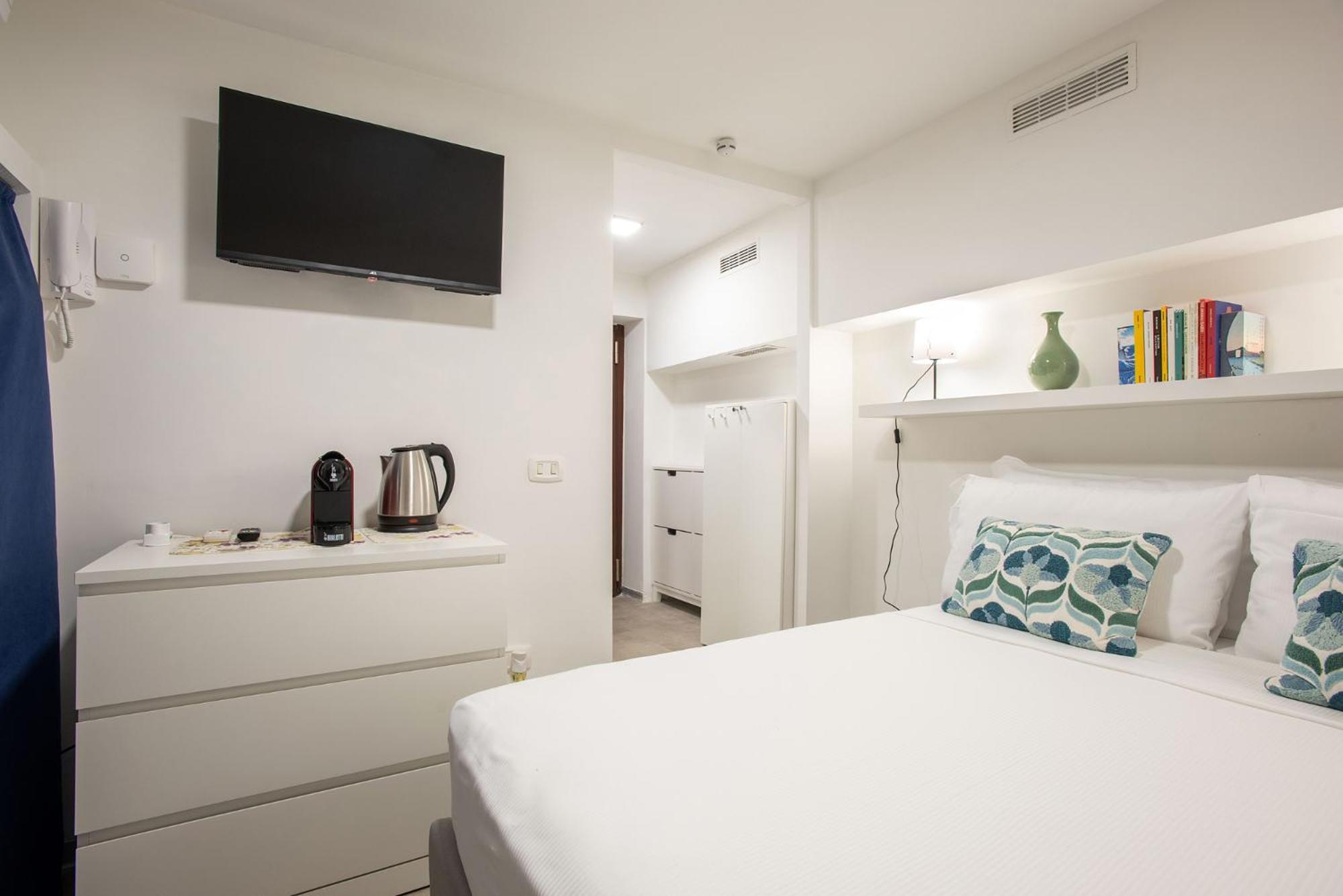 Comfortable Pied-a-terre In The Center Of