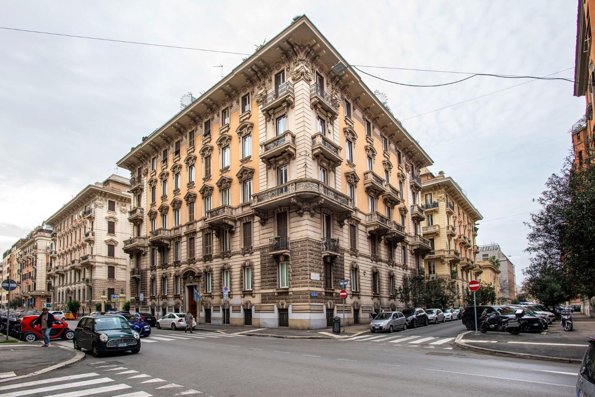 Comfortable Pied-a-terre In The Center Of Rom